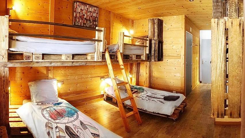 Hôtel pour 5 personnes, avec jardin ainsi que sauna et vue, animaux acceptés à Jarrier - 4