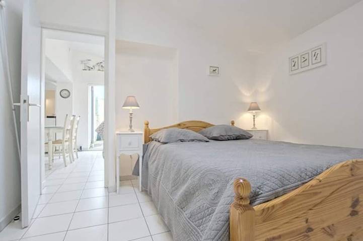 Appartement entier, Appartement avec terrasse au port d'Ars-en-Ré, Wi-Fi gratuit in Ars-en-Ré, Île de Ré