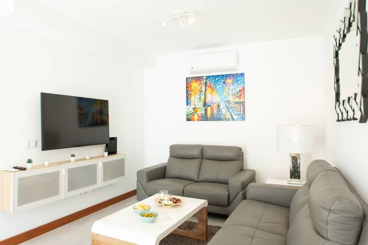 Ferienhaus 'Leize Con Piscina' mit Meerblick, Wi-Fi und Klimaanlage in Playa Blanca, Yaiza