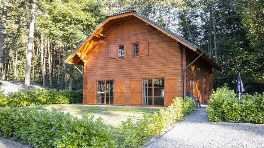 Ferienhaus für 8 Personen, mit Garten