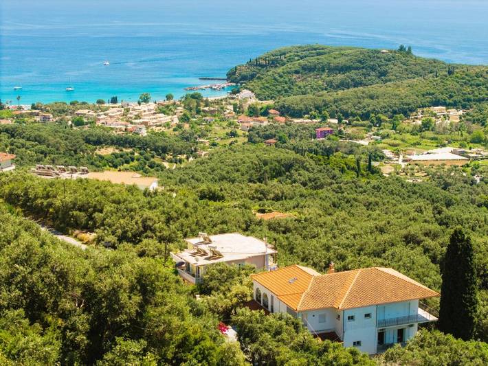 Apartamento de vacaciones para 6 personas, con vistas además de terraza y jardín - 1
