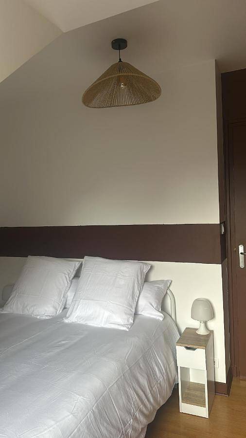 Location de vacances pour 10 personnes, avec terrasse, animaux acceptés à Le Châtellier - 4