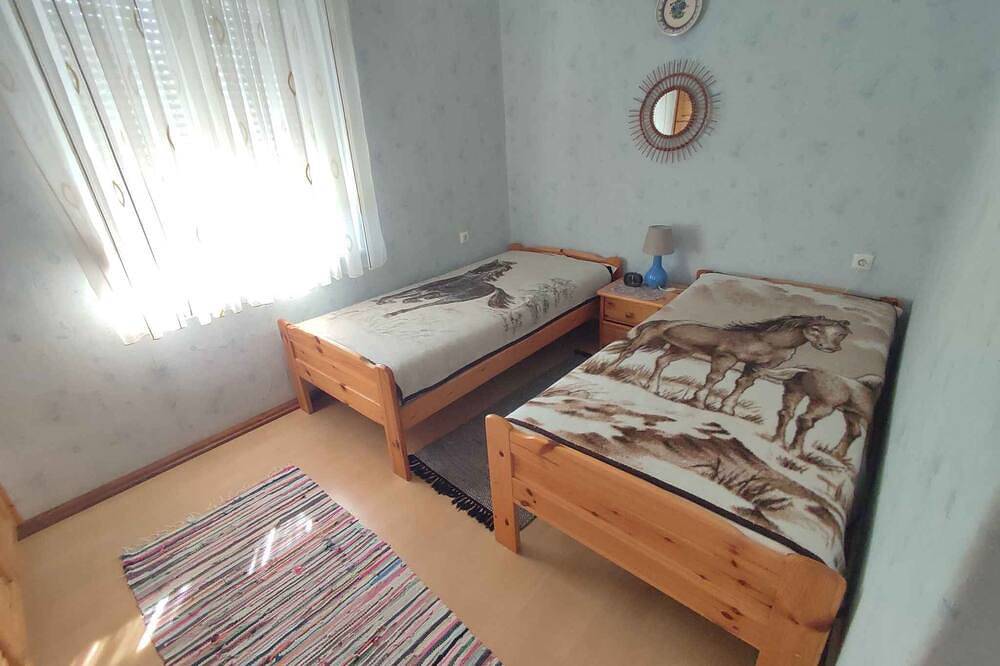Ferienhaus nur 450 m vom Strand mit große Terrasse in Balatonfenyves, Plattensee Südufer