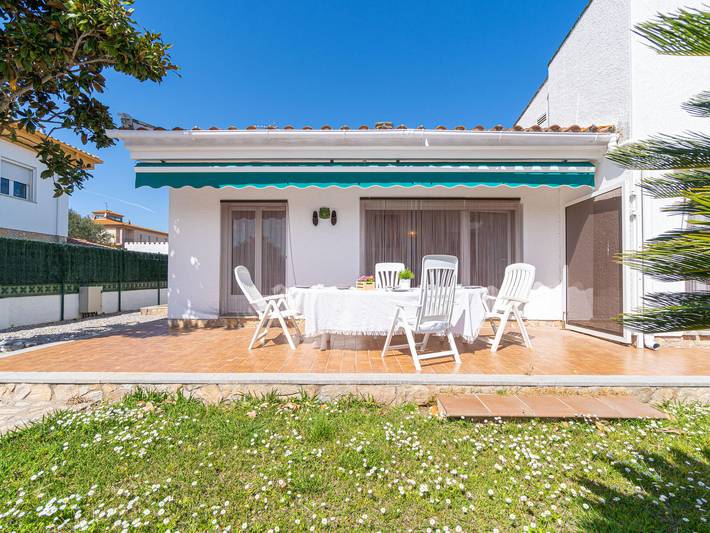 Gîte pour 5 personnes, avec jardin dans San Pedro Pescador - 2