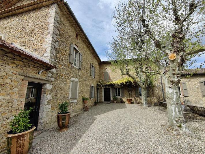 Chambre d’hôte pour 2 personnes, avec jardin et piscine