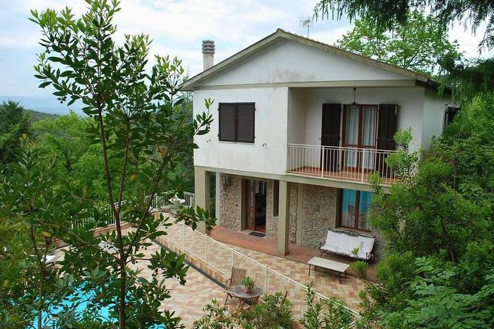 Ferienhaus für 11 Personen, mit Balkon und Garten sowie Pool