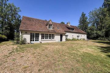 Gîte pour 8 personnes, avec jardin, animaux acceptés dans Villeneuve-en-Perseigne