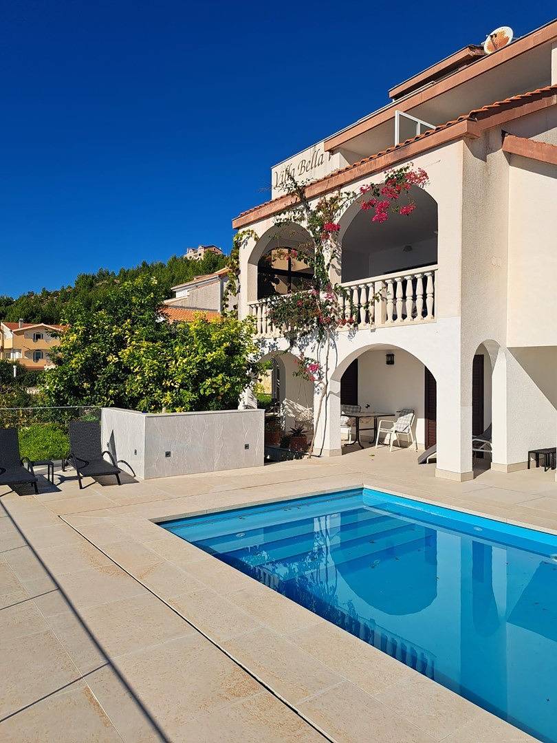 Appartement entier, Appartement de vacances pour 2 personnes avec balcon/terrasse in Stanići, Omiš-Riviera
