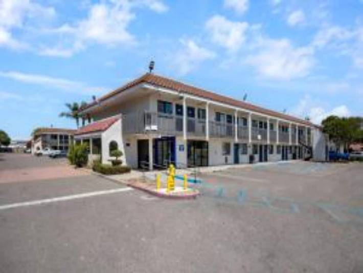 Ganze Wohnung, Ms6 Lompoc | 2 Queensize-Betten | Ada/Badewanne in Lompoc, Santa Barbara County