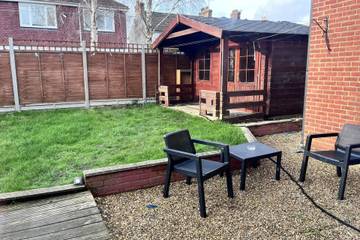 Holiday Rental for 8 People in Ashford, Kent, Photo 1