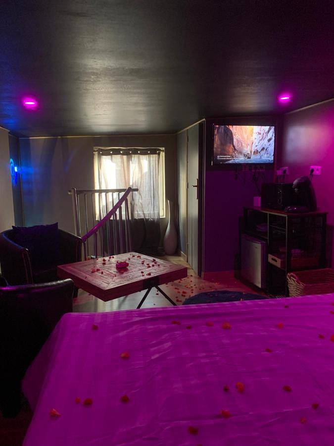 Hôtel pour 2 personnes, avec vue à Roubaix - 4