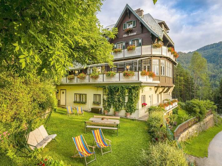 Ferienwohnung für 5 Personen, mit Balkon und Garten sowie Ausblick