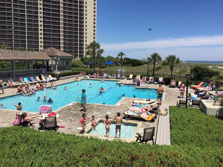 Vacation rental for 6 people, with balcony and pool as well as hot tub in South Carolina