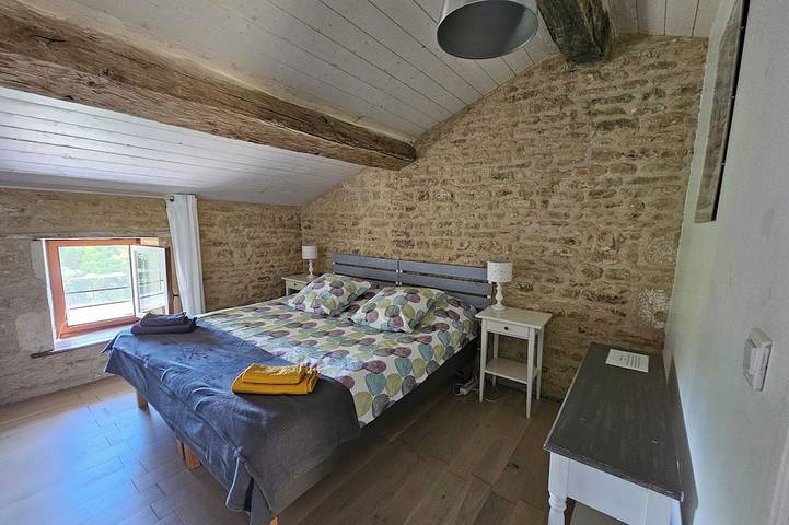 Location de vacances pour 7 personnes, avec jardin, animaux acceptés à Genouillé - 4