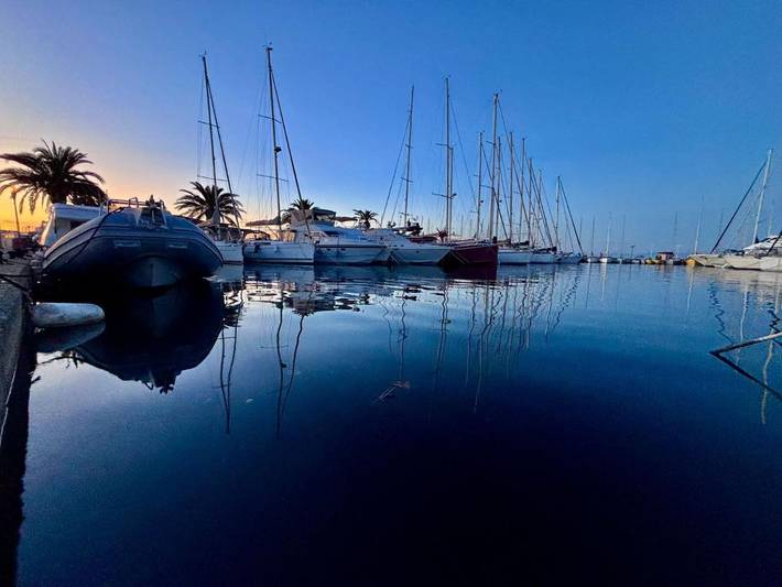 Boot für 2 Personen, mit Terrasse und Ausblick in Südfrankreich