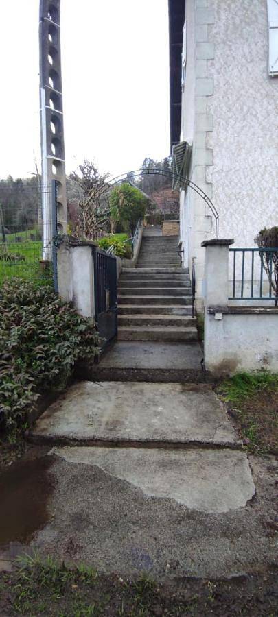 Gîte pour 3 personnes, avec vue ainsi que jardin et terrasse à Monceaux-sur-Dordogne - 2