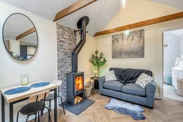 Cottage for 2 People in Surrey, South East England, Photo 4
