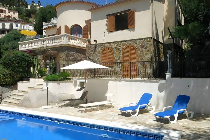 House with beautiful views in a quiet area in Cabanyes, Calonge
