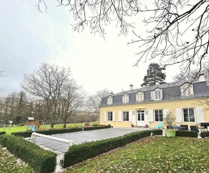 Location de vacances pour 14 personnes, avec terrasse et piscine à Étival-lès-le-Mans - 2