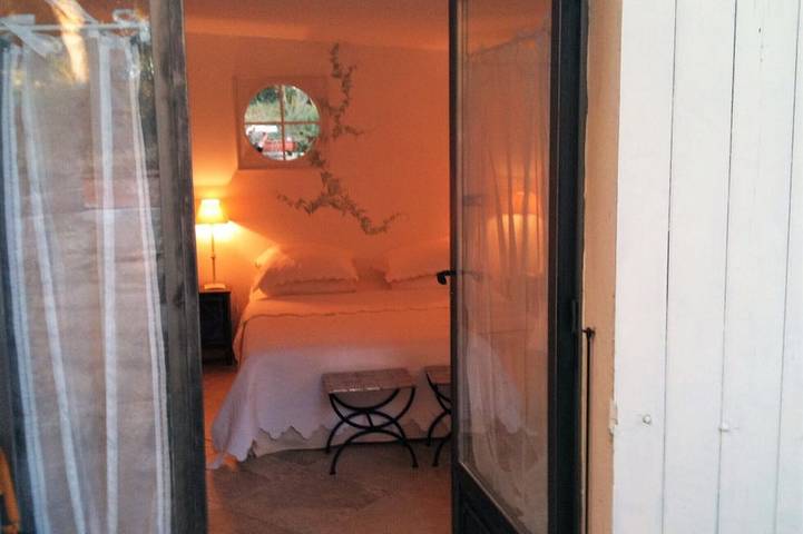 Maison d’hôte pour 2 personnes, avec piscine et jardin à Mouriès - 2