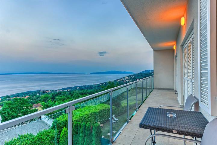 Villa pour 10 personnes, avec balcon et piscine dans Grad Opatija - 3