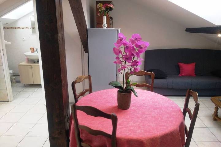 Gîte pour 5 personnes, avec terrasse à Docelles