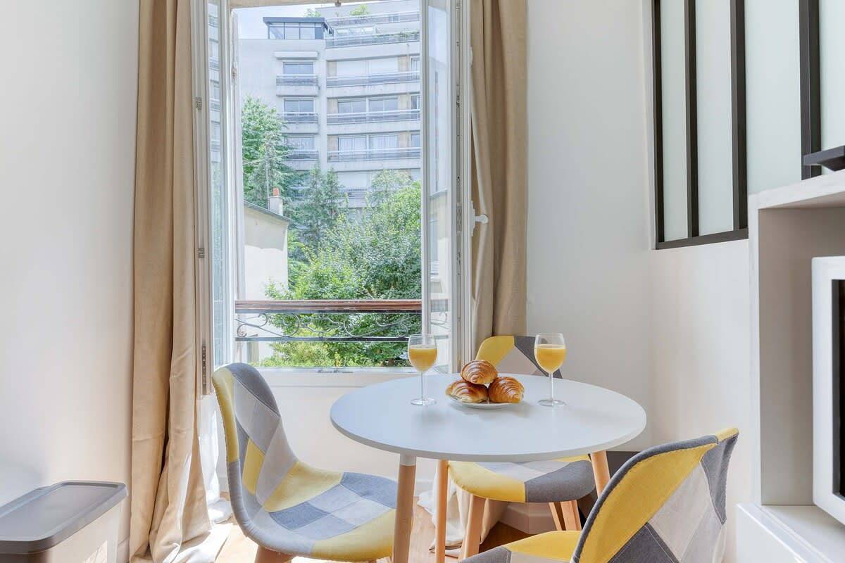 Entire apartment, New and quiet 1 Bdr Flat in the Heart of Paris 12 in 12th Arrondissement, Paris