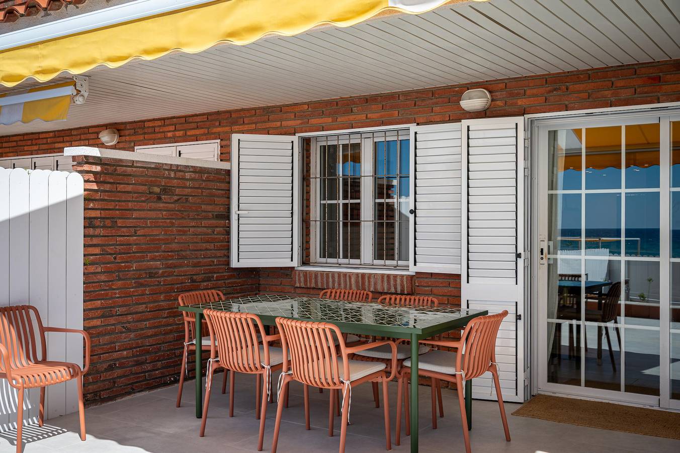 At148 Garbí:  Maison située en front de mer à Creixell in Creixell, Costa Dorada