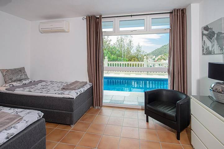 Villa moderne de luxe avec vue spectaculaire sur la mer, piscine privée et jacuzzi in La Herradura, Almuñecar