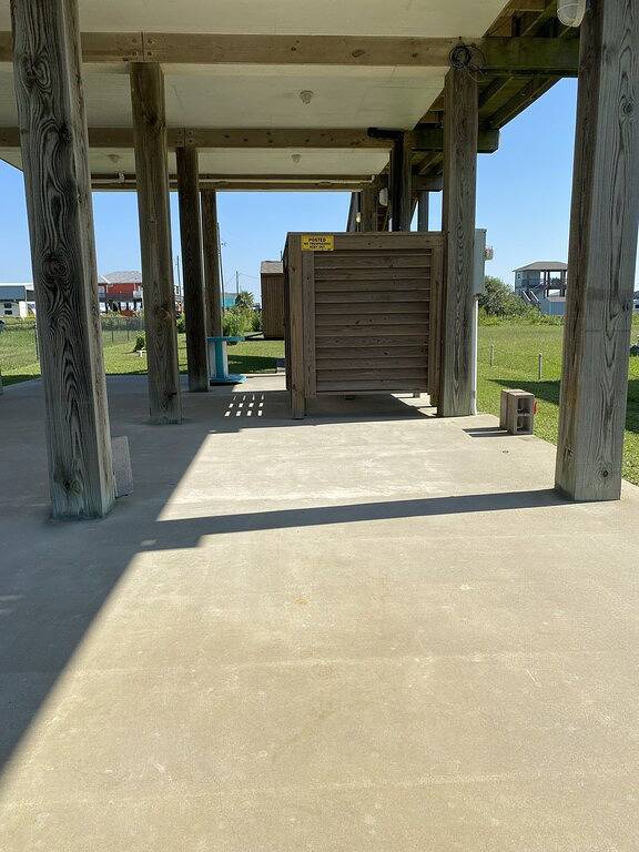 Home with beach view from porch and it’s only a two minute walk to the beach. in Crystal Beach, Galveston County