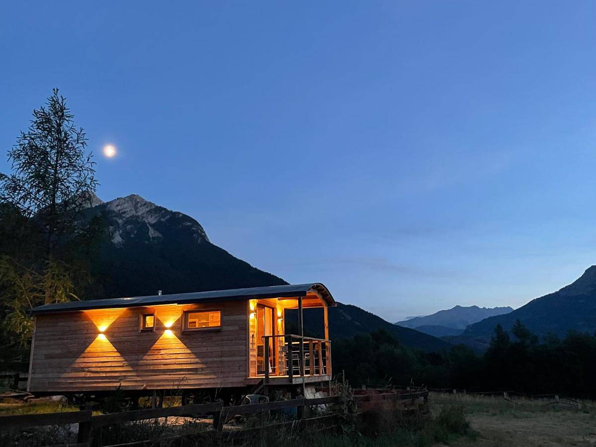 Alpine love shack in Villar-Saint-Pancrace, Région de Briançon