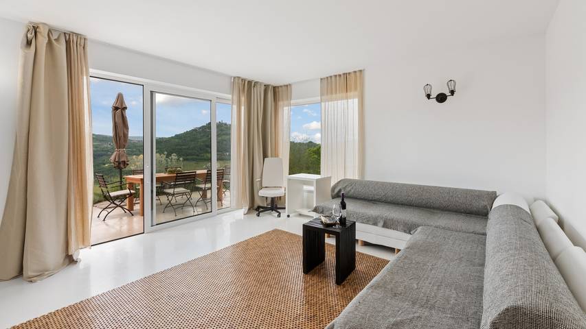 Ferienhaus für 6 Personen, mit Balkon/Terrasse und Garten sowie Pool in Motovun - 4