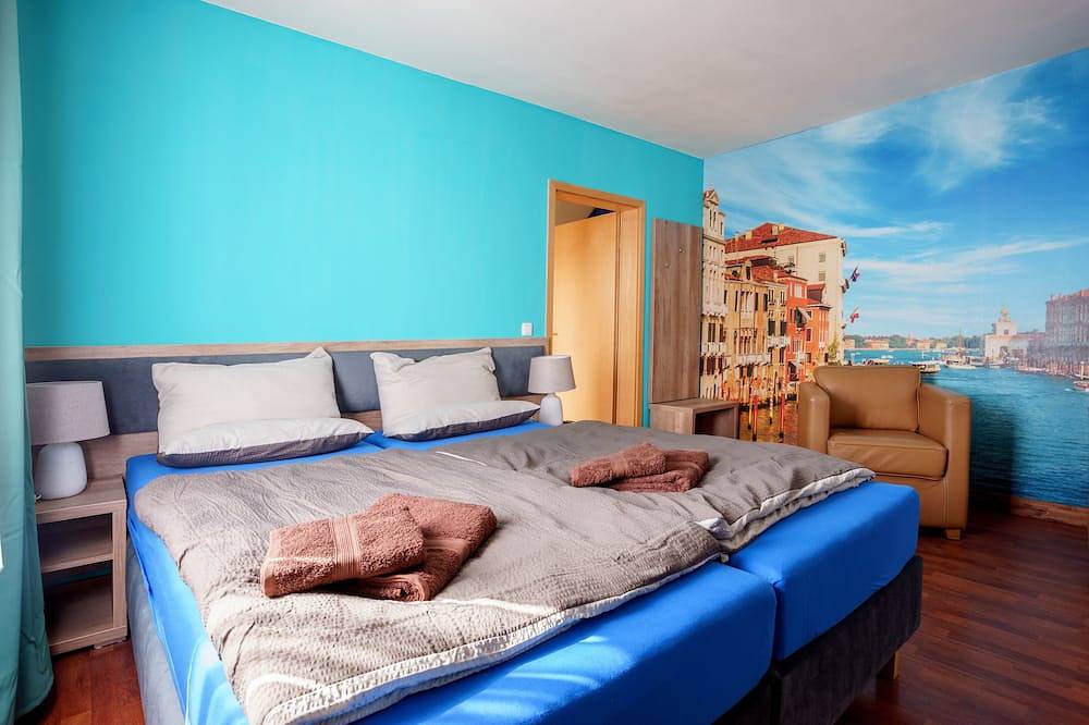 Ganze Wohnung, Ferienwohnung mit Terrasse und mehr! in Arnstadt, Thüringer Kernland