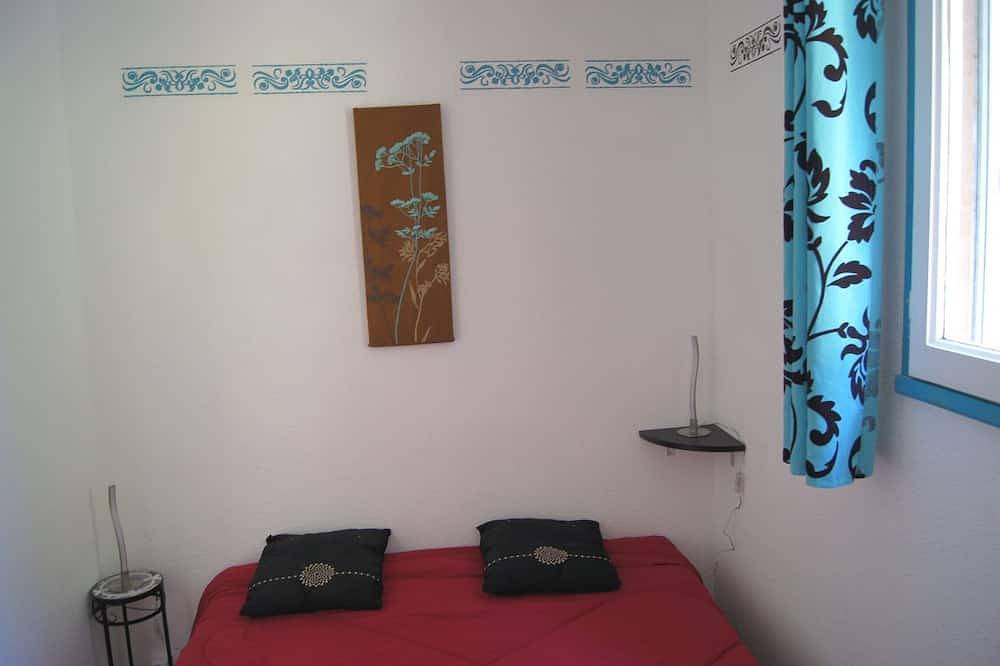 Appartement entier, Lara 6 - Grand T2 rez-de-jardin et terrasse ombragés Loggia  Wc indép Parking in Cap d'Agde, Agde