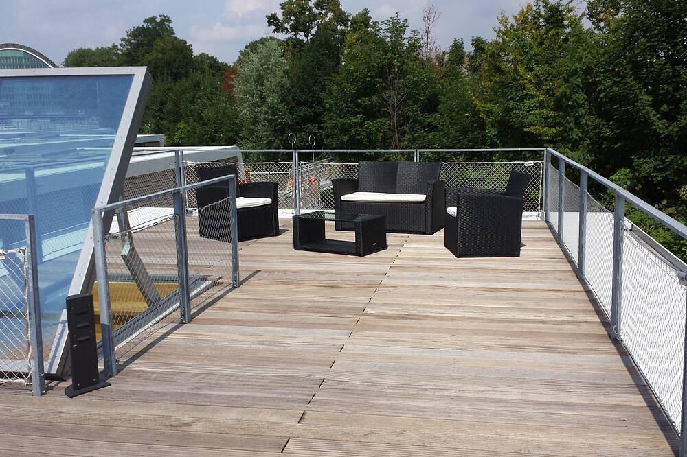 Großzügiges Hausboot - Bungalow mit Dachterrasse \"downtown\" Hamburg in Hamburg-Mitte, Hamburg
