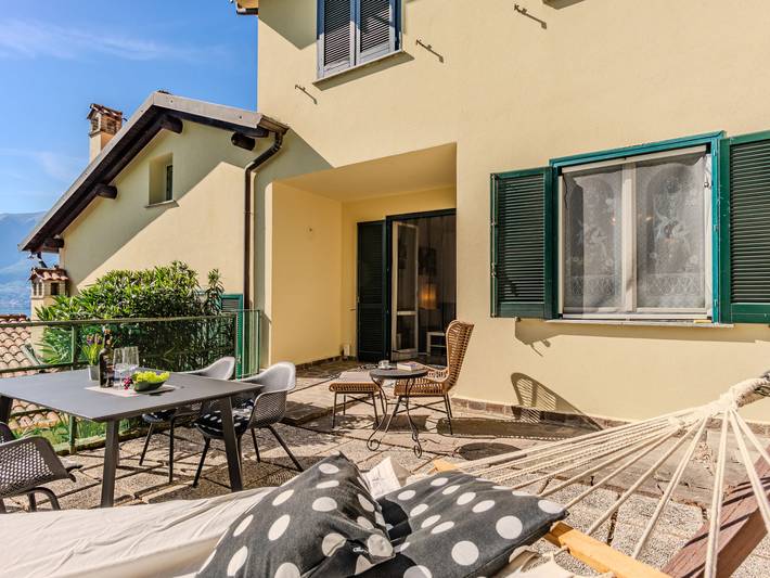 Ferienwohnung für 4 Personen, mit Terrasse und Seeblick sowie Garten in Gemeinde Varenna - 2
