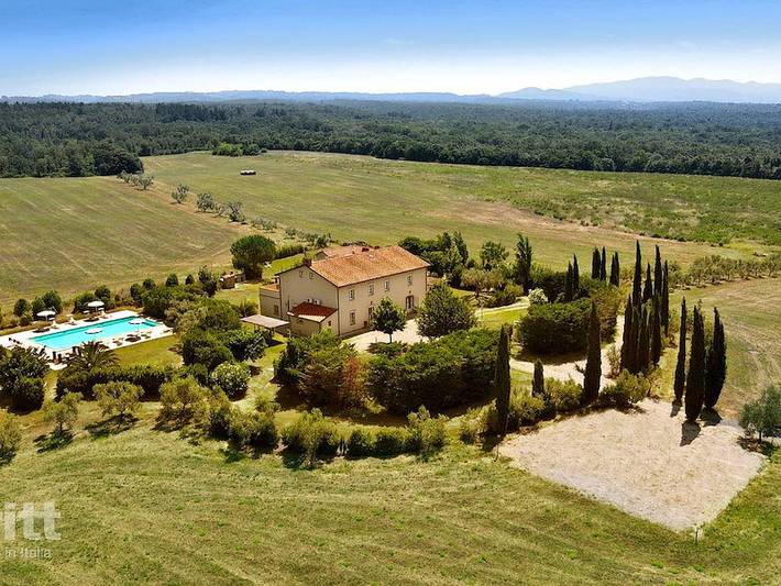 Casa vacanza per 12 persone, con terrazza e balcone/terrazza nonché piscina a Montescudaio