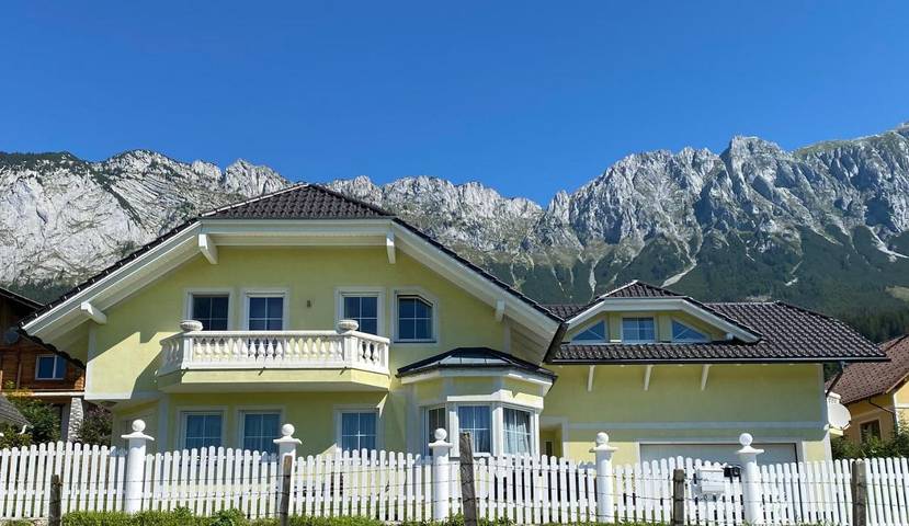 Ferienwohnung für 3 Personen, mit Balkon und Garten sowie Ausblick