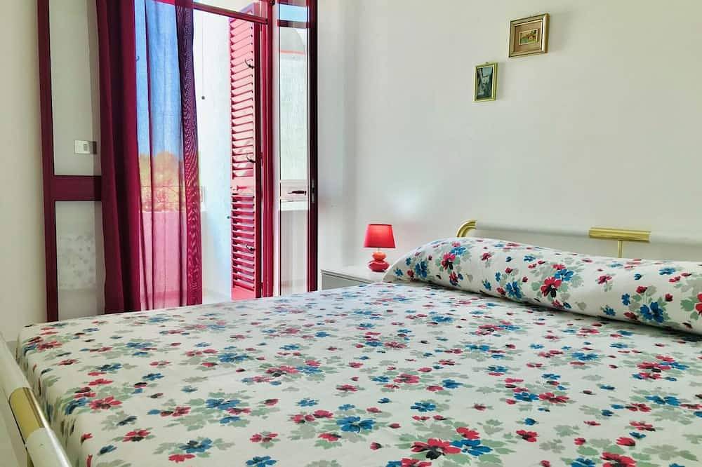 Entire apartment, Apartment 200 Mt. From the sea in Lido Marini, Gulf of Taranto
