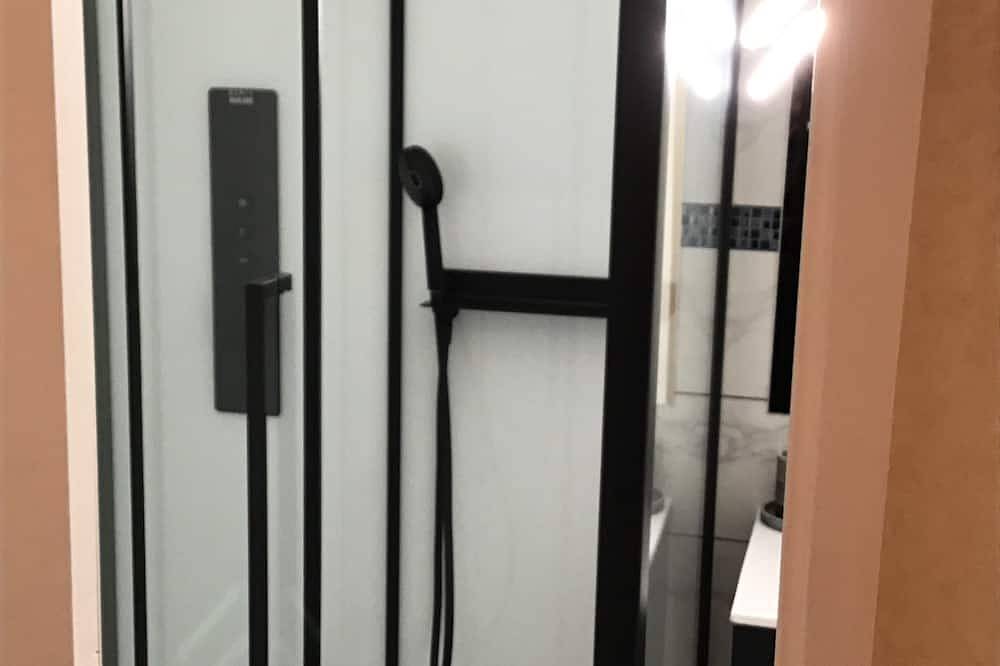 Apartamento entero, Superb studio in the heart of Brive / private parking  in Brive-la-Gaillarde, Brive-la-Gaillarde region