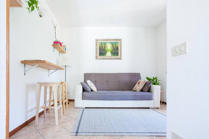 Gîte pour 4 personnes, avec terrasse et vue, animaux acceptés à Gazzaniga (homonymie)