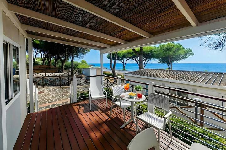 Camping per 4 persone, con terrazza e vista oceano, adatto a famiglie con bambini in Cilento