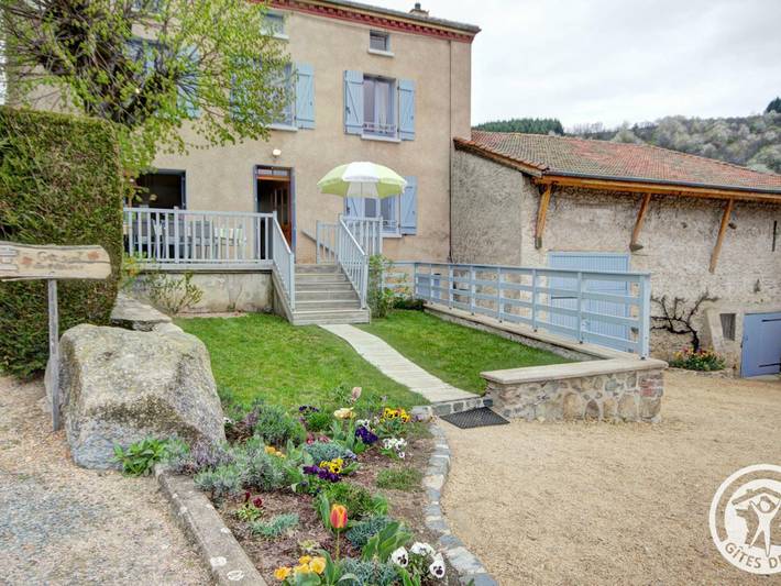 Gîte pour 10 personnes, avec Terrasse et Jardin