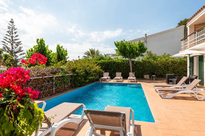 Location de vacances pour 8 personnes, avec jardin et terrasse à Es Migjorn Gran - 2