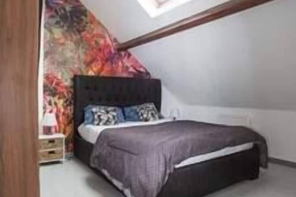 Entire apartment, Love House Spa 5 - Paris 93 in Aulnay-sous-Bois, Seine-Saint-Denis