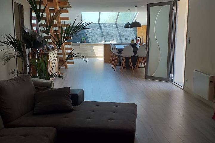 Location de vacances pour 7 personnes, avec terrasse et jardin à Saint-Sulpice-et-Cameyrac