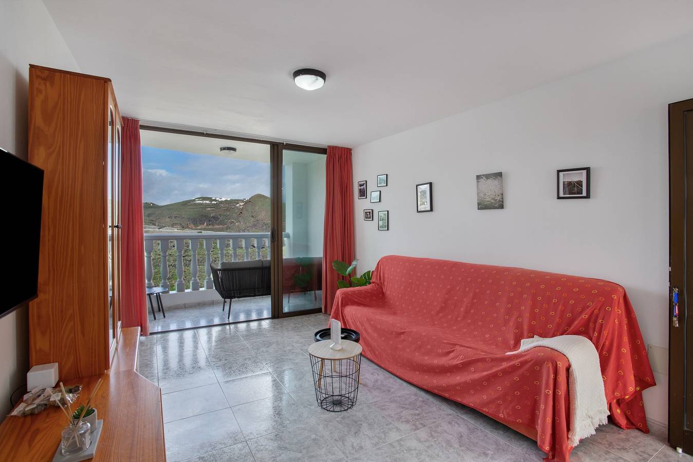 Apartamento entero, Vacaciones 'El Granero' con terraza compartida, jardín compartido y Wi-Fi in Los Toscales, Moya