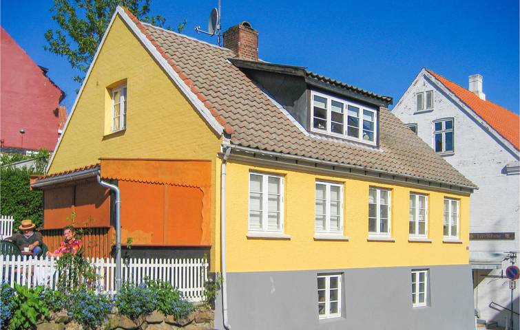 Ganze Ferienwohnung, Ferienwohnung für 6 Personen mit Terrasse in Gudhjem, Bornholm