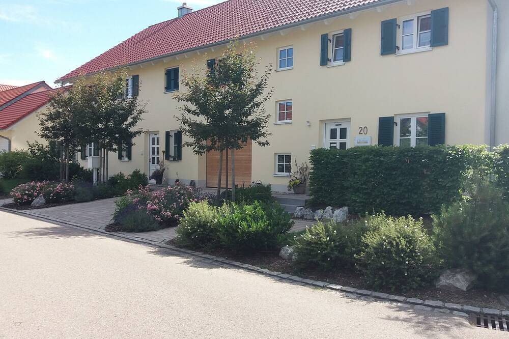 Ganze Wohnung, Am Allgäu-Radweg, ruhiges Apartment, mit Fahrradgarage in Bayerisch Schwaben