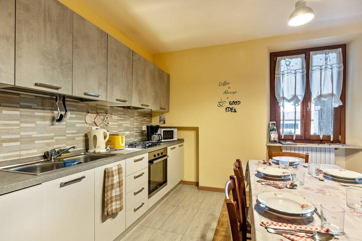 Ganze Wohnung, Ferienwohnung "Cascina Raperonzolo" mit privater Terrasse, Klimaanlage und Wlan in Lonato del Garda, Brescia Provinz